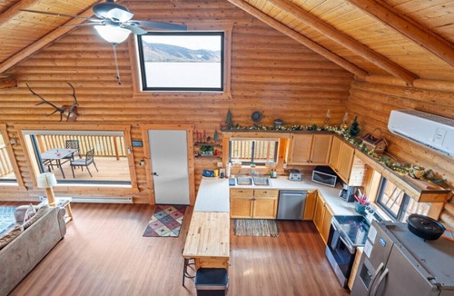 Island Park Cabin | Henry`s Lake View Cabin + BBQ + Fire Pit + Decks!