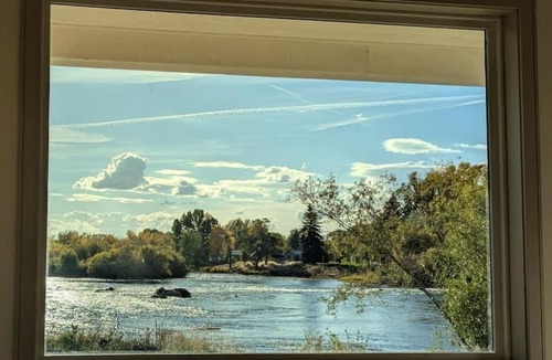 St. Anthony Apartment | Henrys Fork Suites Suite One