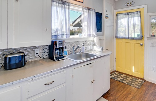 Seal Rock House | Heron Beach Cottage - peaceful relaxation
