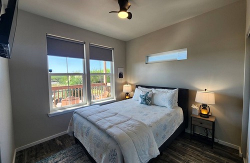 Ocean Shores House | Heron Haven - Beautiful newer canal front home