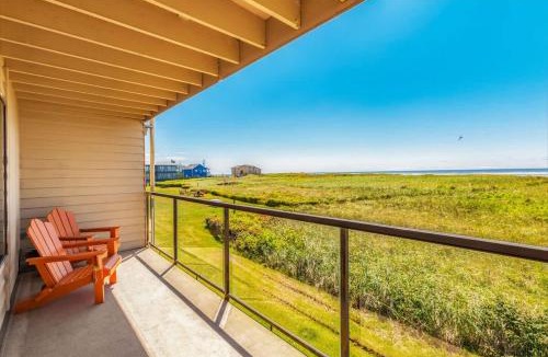 Moclips House | Hi-Tide Resort Dogs OK Sleeps 6 Unit 16