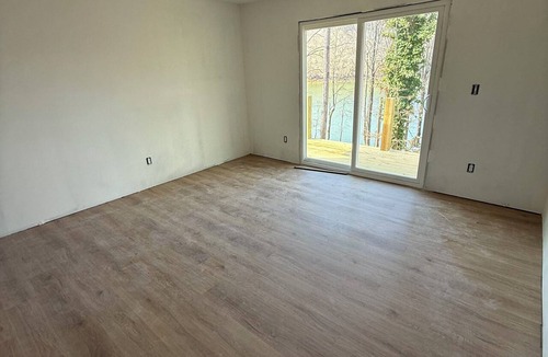 Jacksboro House | Hickory Harbor - Newly renovated lakefront retreat, sleeps 14 w/private dock