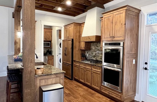 Spring City House | Hidden Gem Lakeside Retreat | Dock & Hot Tub