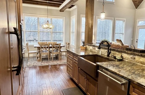 Spring City House | Hidden Gem Lakeside Retreat | Dock & Hot Tub