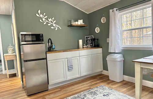 Birch Run Township Cabin | Hidden Oaks Cabin Resort | The Cottage | Unit 1