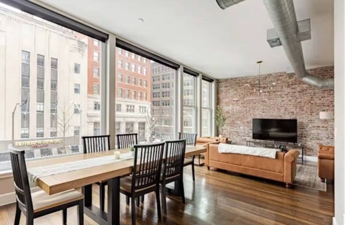 Market East District Apartment | High End Downtown Indy 1BR Walk to Gainbridge Fieldhouse
