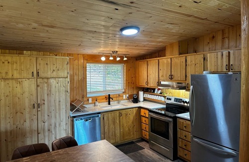 Garden Valley Cabin | Highest Rated Cabin in Garden Valley. Great View, Walk to town, Hike 87 Acres