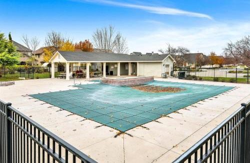 Meridian House | Highland Haven by Settler's Park