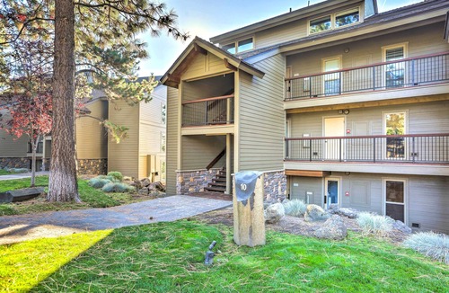 Bend Apartment | Hike, Ski & Golf: Bend Condo at Seventh Mtn Resort