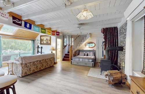 Port Angeles House | Hikers Haven