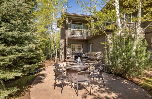 Victor House | Hiking, Fishing, Biking, Skiing all within the valley 30 min from Jackson Hole
