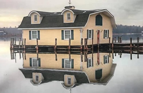 Cedarville House | 'Hillside' Cottage on the lake
