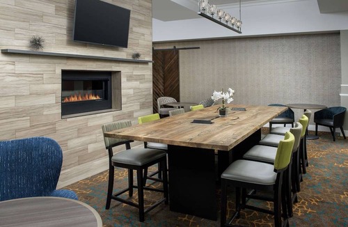 Brownstown Hotel | Hilton Garden Inn Yakima Downtown