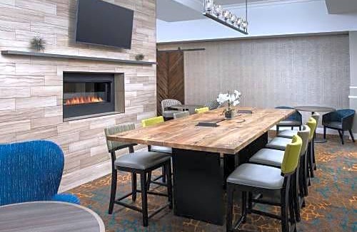 Brownstown Hotel | Hilton Garden Inn Yakima Downtown