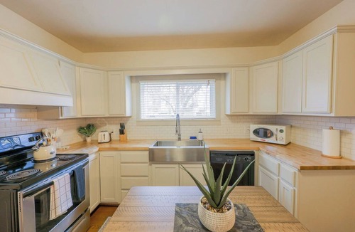 Moscow House | Historic 2-Bed Charm in the Heart of Central Moscow