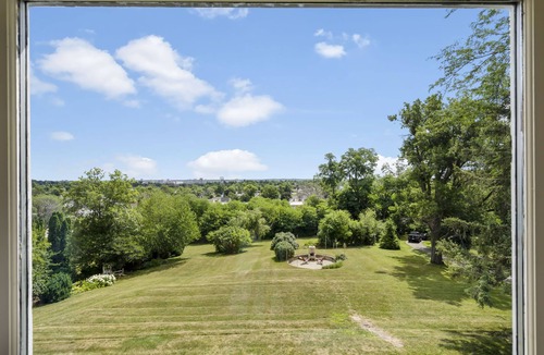 Cedar Rapids House | Historic Charm at Richmond Hill