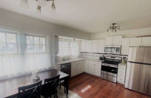 Kennewick House | Historic Downtown Kennewick home with large private backyard