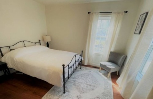 Kennewick House | Historic Downtown Kennewick home with large private backyard