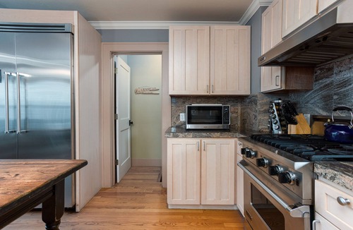 River Terrace Cottage | Historic Downtown │Walk Everywhere │Private Hot Tub │One Block to River