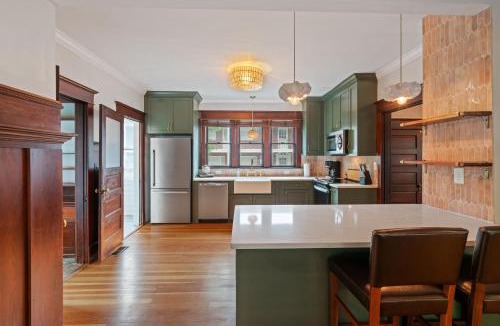 Downtown Vancouver House | Historic Home in Downtown Vancouver