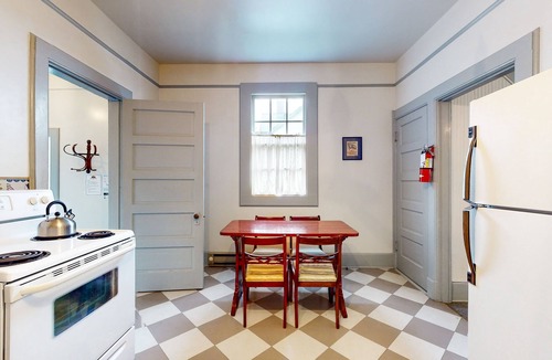 Coupeville House | Historic inn with 10 cottages & Puget Sound views - ideal for group gatherings