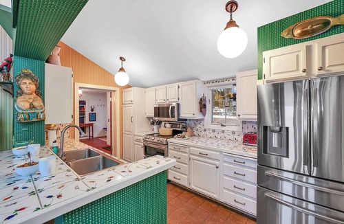 McCall Apartment | Historic lakefront home + cabin, hot tub,