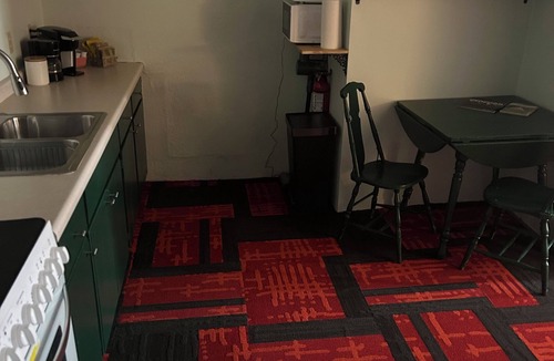 Bedford Apartment | Historic loft next to restaurant, tavern, and shopping right outside your door!