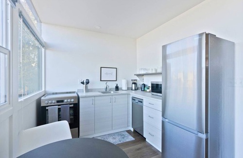 Cliff - Cannon Apartment | Historic Modern Apartment! Park Free w/DT Views!