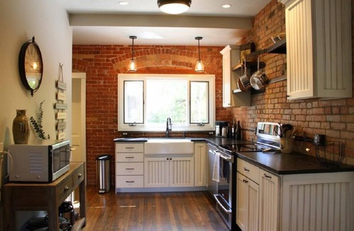 Bozeman House | Historic Neighborhood 2 Blocks from Downtown Bozeman.
