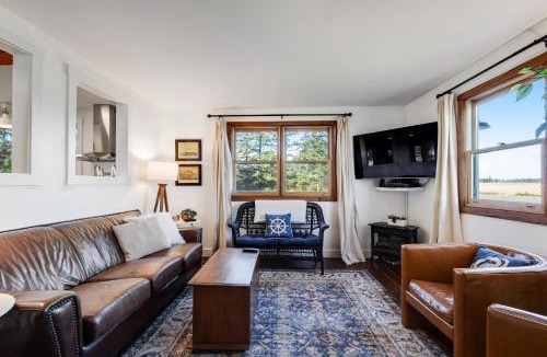 Coupeville House | Historic Officer's Farmhouse at OLF
