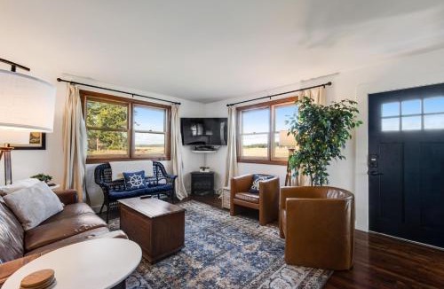 Coupeville House | Historic Officer's Farmhouse at OLF