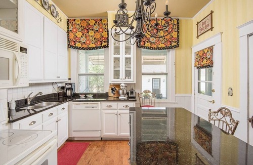 Sheffield House | Historic Song Ranch Manor