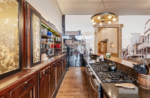 Ashton Apartment | Historic Yellowstone Saloon |Sleeps 25, Hot Tub, Pool Table & More!