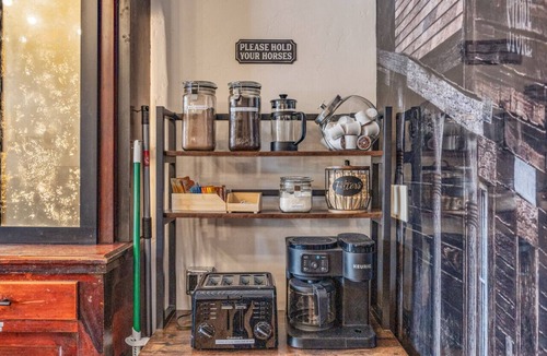 Ashton Apartment | Historic Yellowstone Saloon |Sleeps 25, Hot Tub, Pool Table & More!