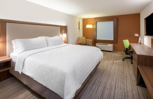 Blair Hotel | Holiday Inn Express - Blair by IHG
