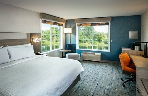 Corvallis Hotel | Holiday Inn Express Corvallis-On the River by IHG
