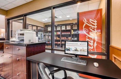 Canton Hotel | Holiday Inn Express Hotel & Suites Canton by IHG