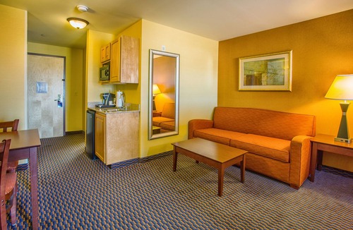 South Richland Hotel | Holiday Inn Express & Suites Richland by IHG