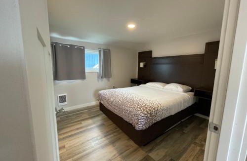 Westport Hotel | Holiday Motel