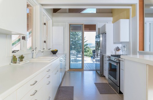 Twin Creeks House | Home on 13 Acres with Private Hot Tub