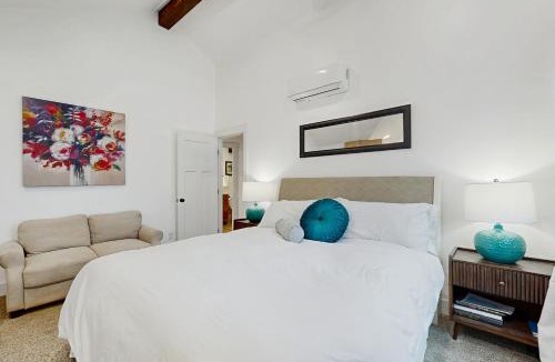 Burley House | Home w/Farmstyle Loft & Views, Mins to Dtwn