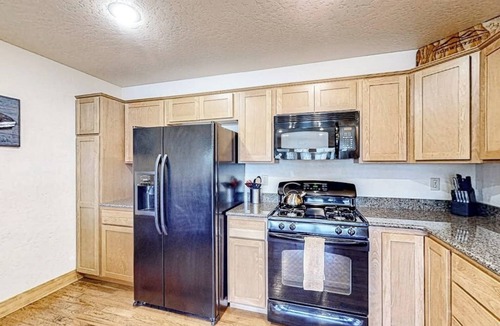 Dover Bay House | Home with patio, grill, fireplace, streaming, washer/dryer & AC