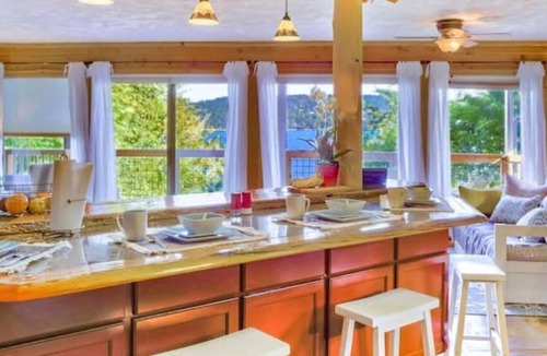 Hoodsport Cabin | Hood Canal/Olympic Natl Forest Water View Getaway