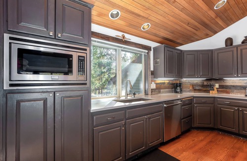 Sunriver House | Hood05 - Spacious Home, Hot Tub, SHARC passes