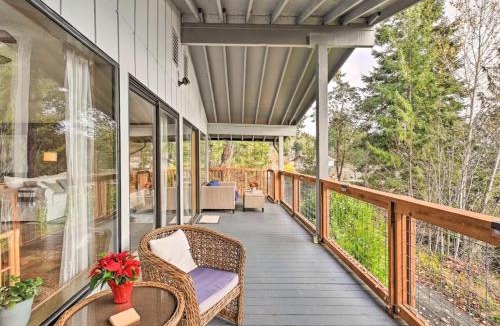 Hoodsport Apartment | Hoodsport Memory - Beach View, Oysters & Near Olympic Forest