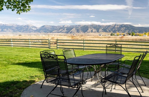 Bozeman House | Horseshoe Meadows Ranch