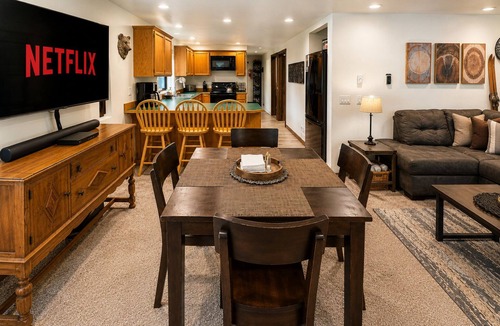 Leavenworth Cabin | Hot Tub | Deck | Firepit | Boat Parking | BBQ