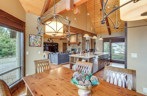 Three Rivers House | Hot Tub & Dock: Deschutes River All-Season Retreat