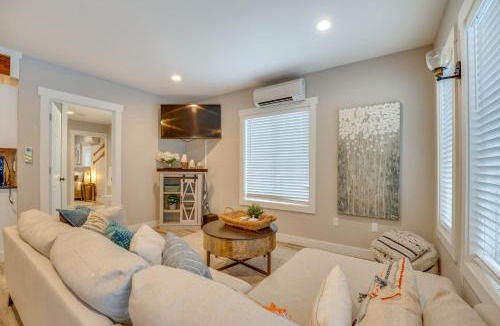 Chelan House | Hot Tub & Game Room! Chelan Getaway, Walk to Dtwn