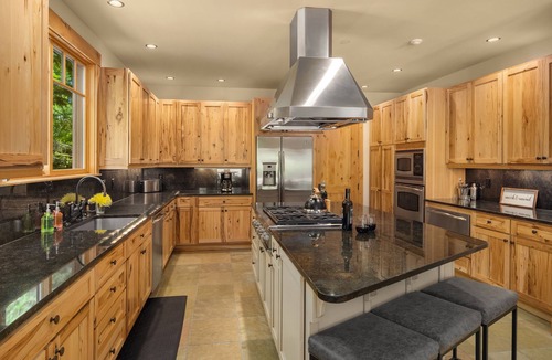Cle Elum House | Hot Tub & Heated Patio! Suncadia Ski Getaway